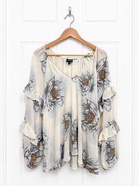 Torrid Floral Georgette Ruffle Sleeve V-Neck Blouse Cream Plus Size 2  18/20